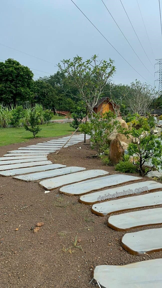 Đá bazan tấm dài lát lối đi sân vườn