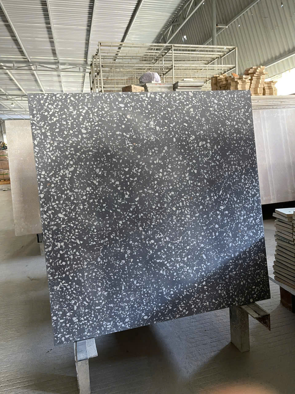 Gạch terrazzo 60x60, màu đen